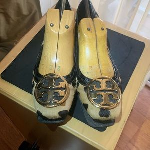Tory Burch Cowhide 9.5 flat